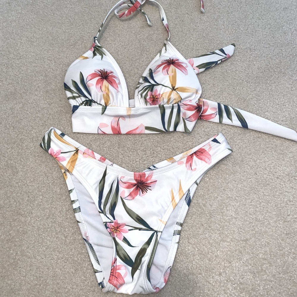 Floral 2 piece bikini